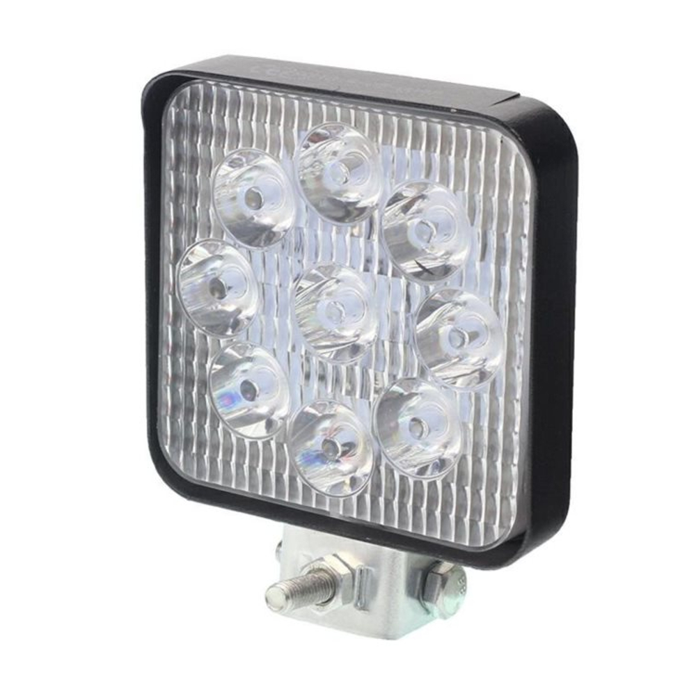 LED Arbeitsscheinwerfer - 9 LEDs und ca. 3900 Lm mit Streulicht